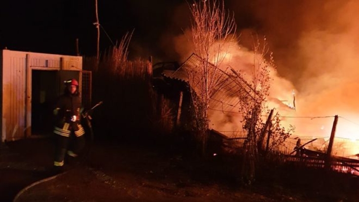 VIDEO Incendiu violent în Năvodari(Video)
